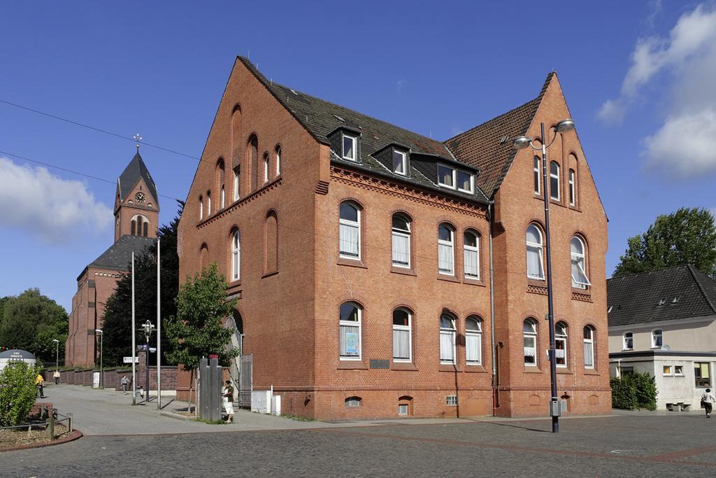 Management - Business Suiten Dortmund Esterno foto
